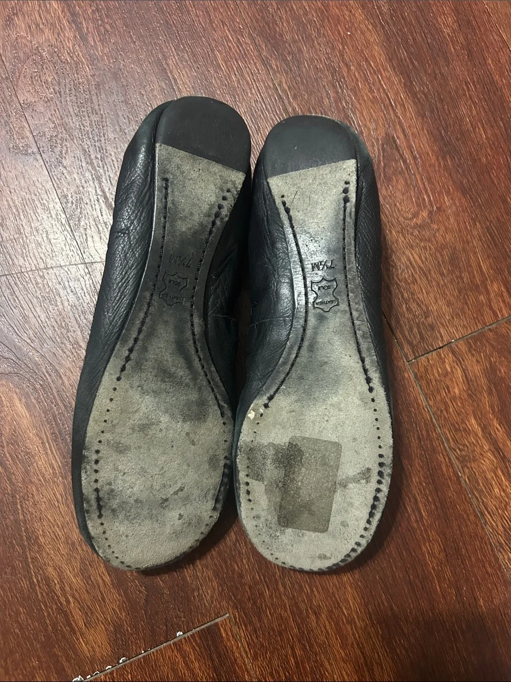 Tory Burch Black Leather Ballet Flats with Gold Logo Medallion